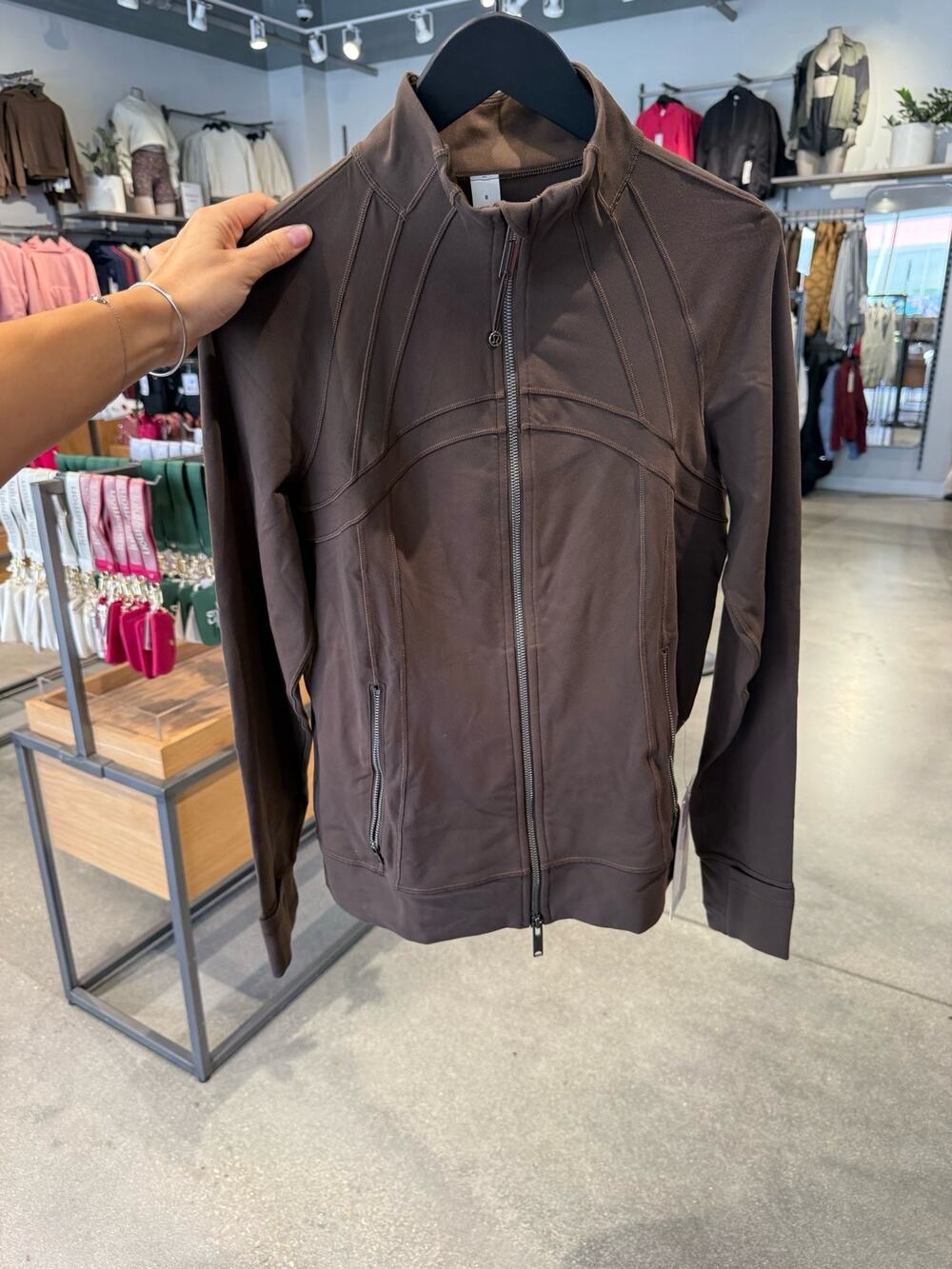Lululemon Women’s Define Track Jacket Luon Brown Size 8！Great Deal!
